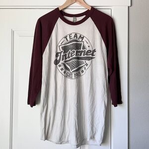 Tyler Oakley Team Internet YouTuber Baseball Tee - Maroon Size L